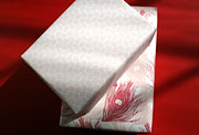 Plume peacock feathers eco-friendly gift wrap